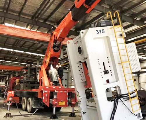 南头镇提升工作效率，选择优质折臂吊租赁服务