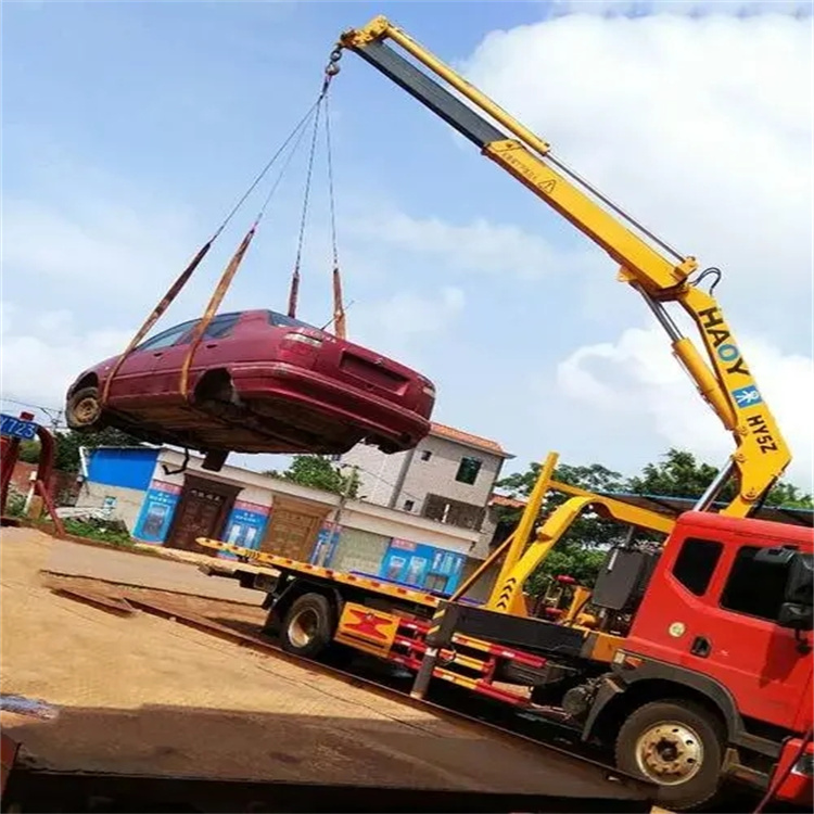 南头镇吊车吊汽车的正确方法